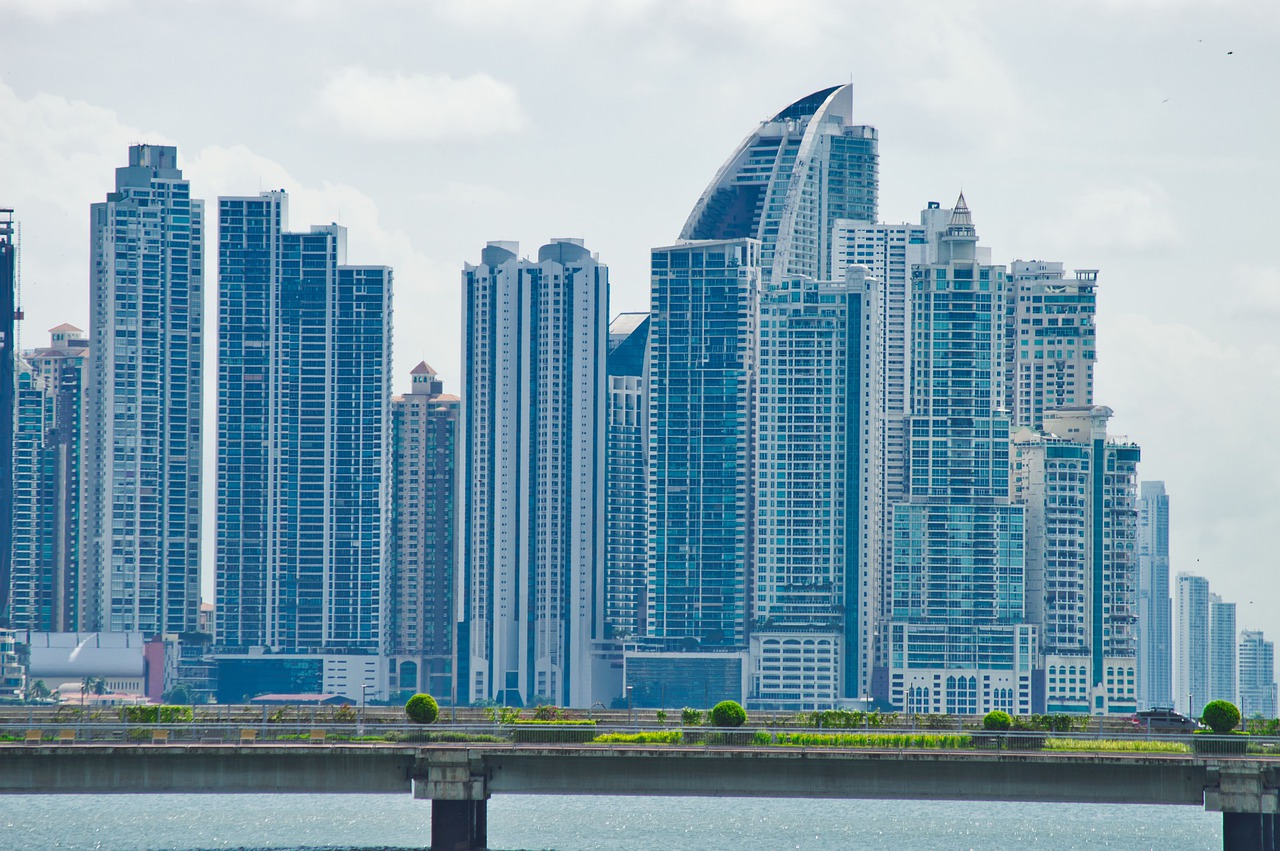 La Comisión para América Latina y el Caribe (Cepal) estima que Panamá liderará el crecimiento económico en América Latina en 2021. Las proyecciones del organismo indican que el país crecerá, un 12.0 % en 2021, un estimado que supera las previsiones para los países vecinos.